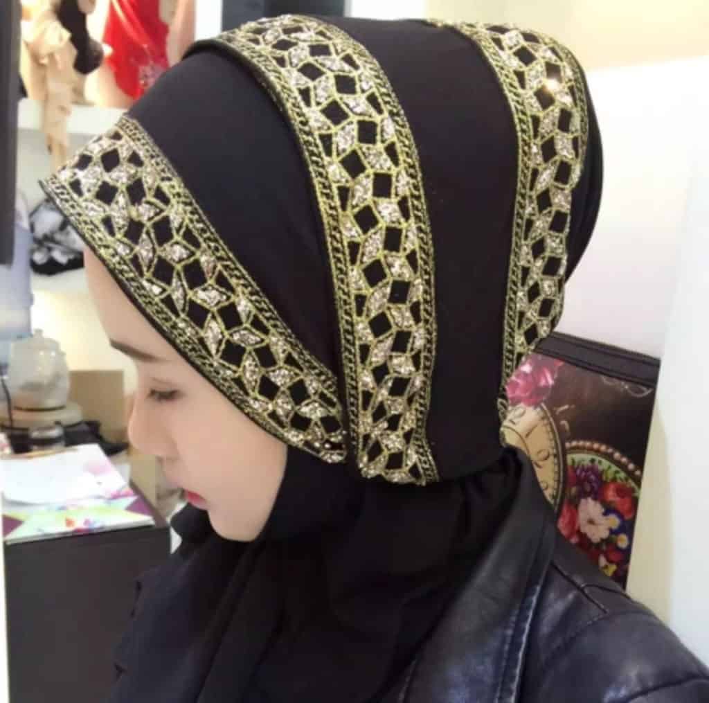 Hijab Scarf Sub Gold Rhinestones Female Long Folk Style (Black)