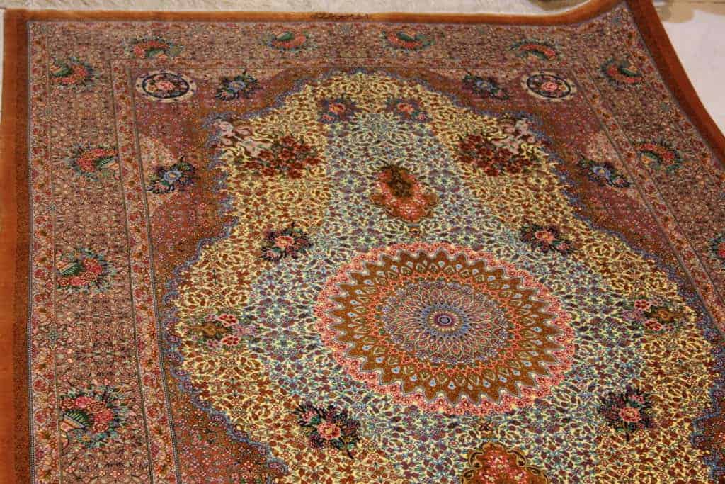 Carpet Genuine 100% Silk Handmade Kashaan, Iran (size 135cmx220cm) - CPT18