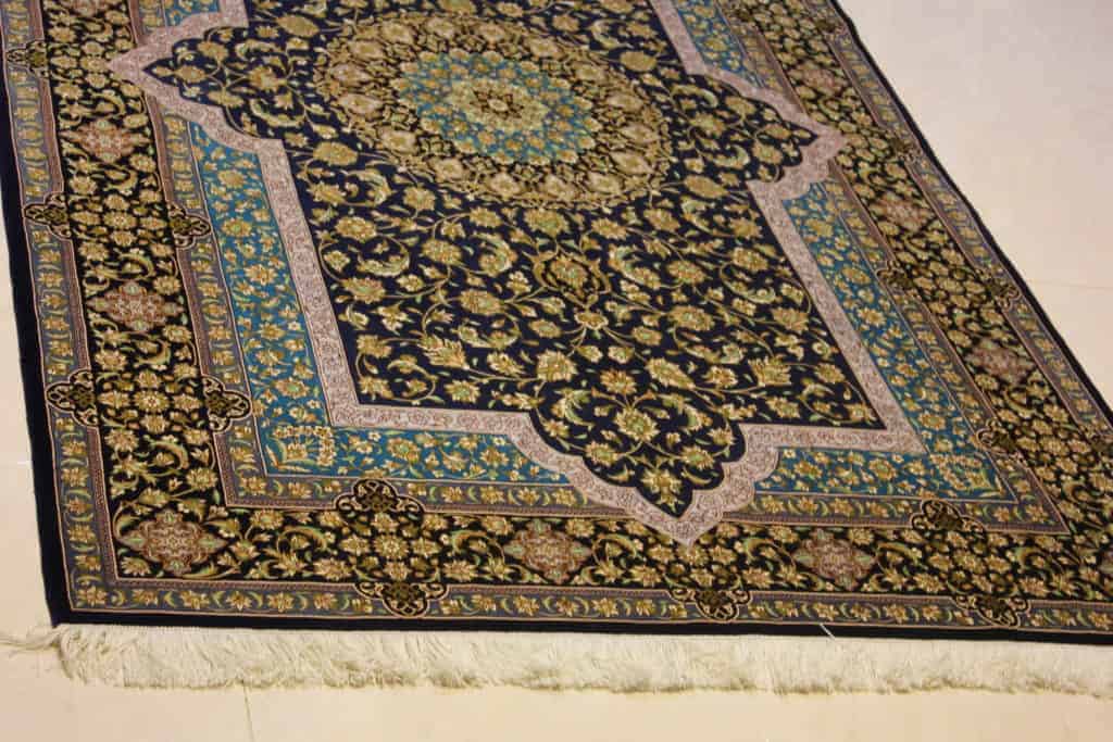 Carpet Genuine 100% Silk Handmade Kashaan, Iran (size 135cmx220cm) - CPT20