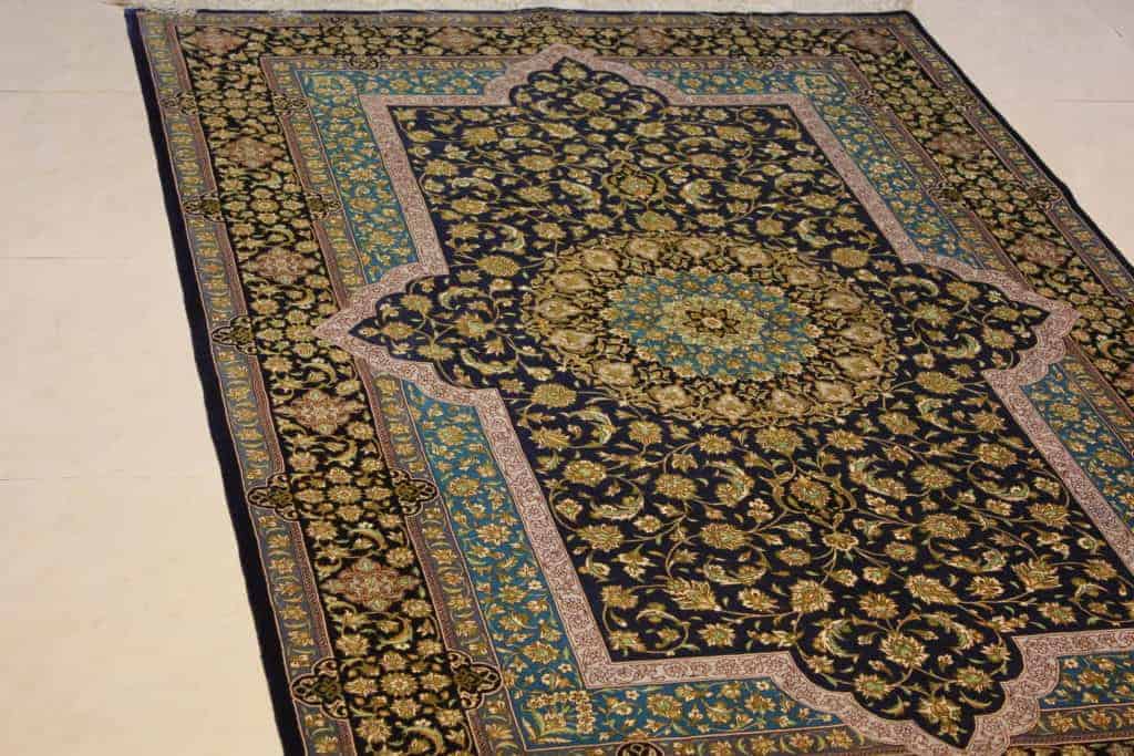 Carpet Genuine 100% Silk Handmade Kashaan, Iran (size 135cmx220cm) - CPT20 - Image 2