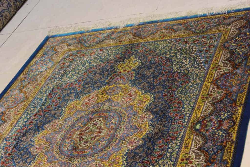 Carpet Genuine 100% Silk Handmade Kashaan, Iran (size 135cmx220cm) - CPT22 - Image 3