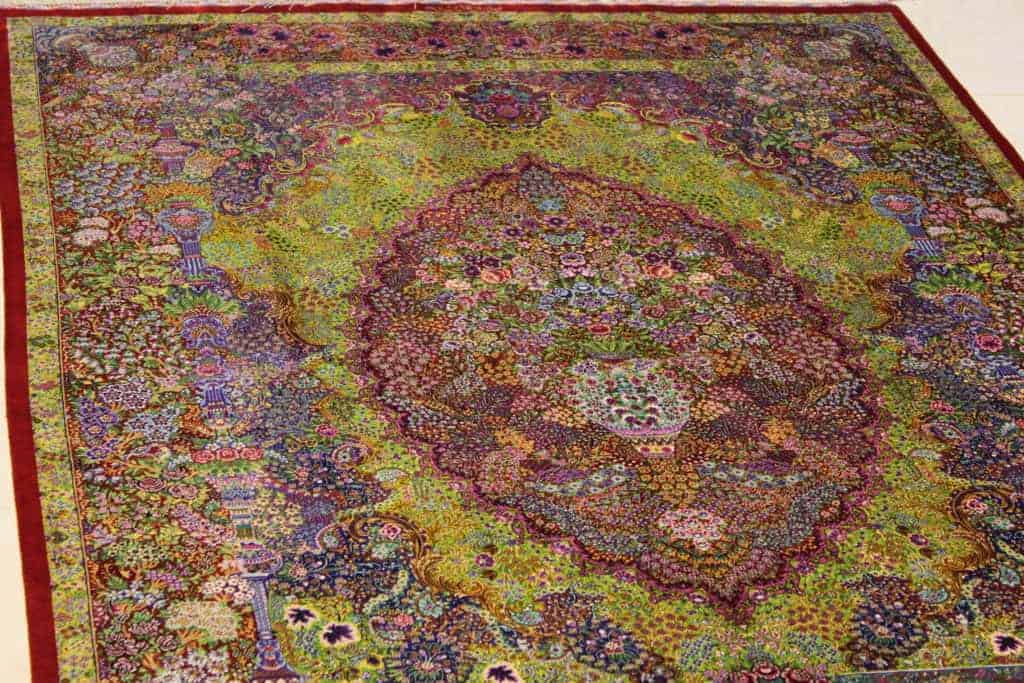 Carpet Genuine 100% Silk Handmade Kashaan, Iran (size 135cmx220cm) - CPT23