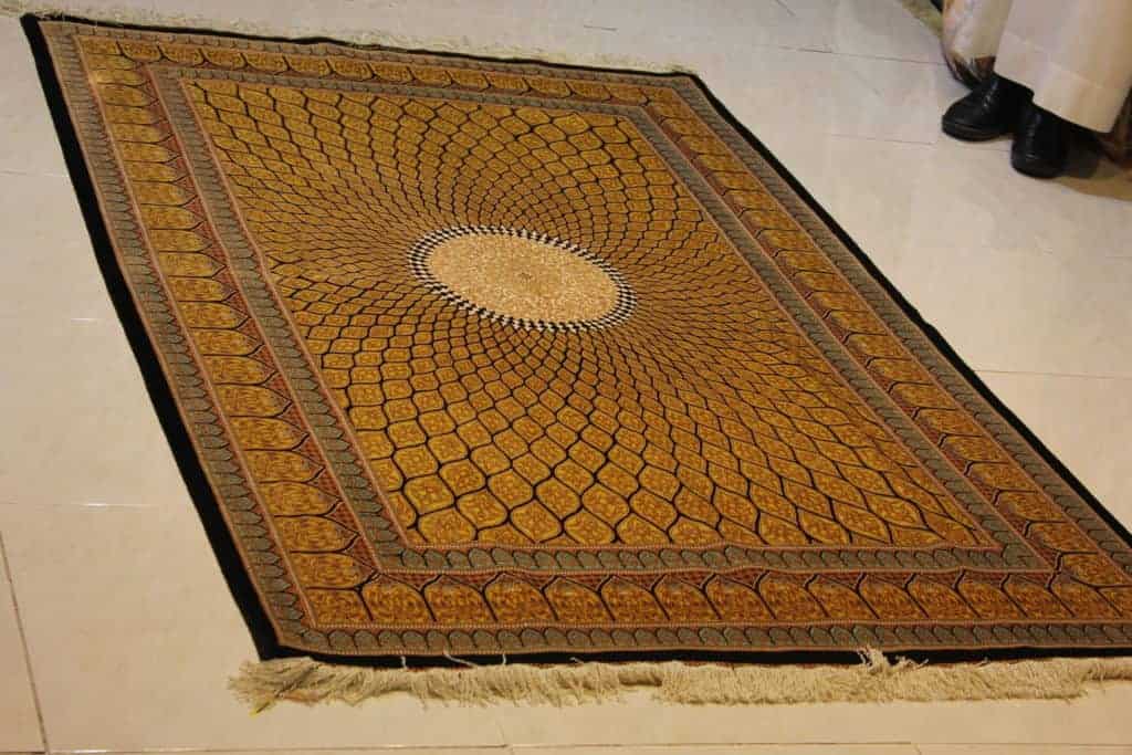 Carpet Genuine 100% Silk Handmade Kashaan, Iran (size 135cmx220cm) - CPT24