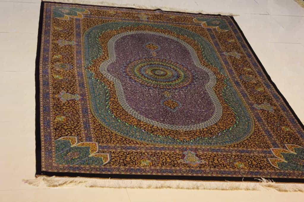 Carpet Genuine 100% Silk Handmade Kashaan, Iran (size 135cmx220cm) - CPT25