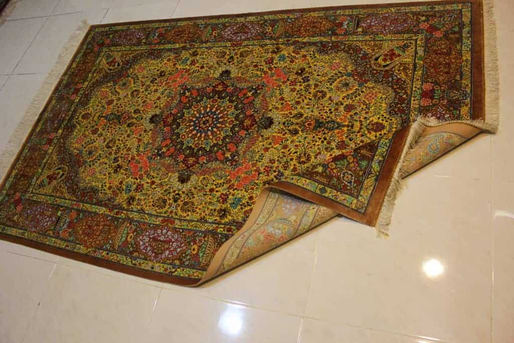 Carpet Genuine 100% Silk Handmade Kashaan, Iran (size 135cmx220cm) - CPT26 - Image 4