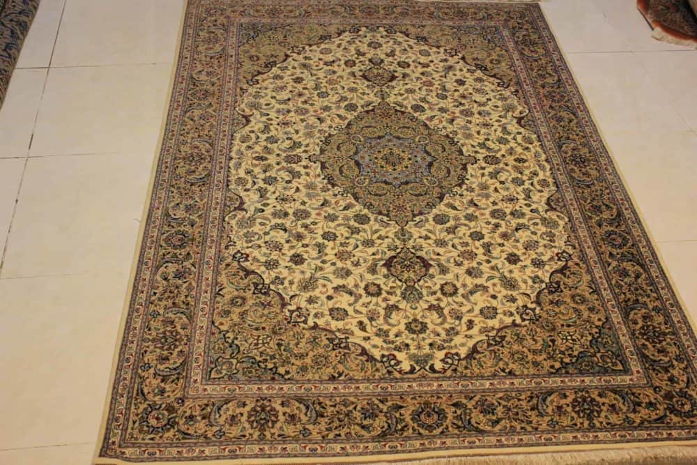 Carpet Genuine 100% Silk Handmade Kashaan, Iran (size 135cmx220cm) - CPT28