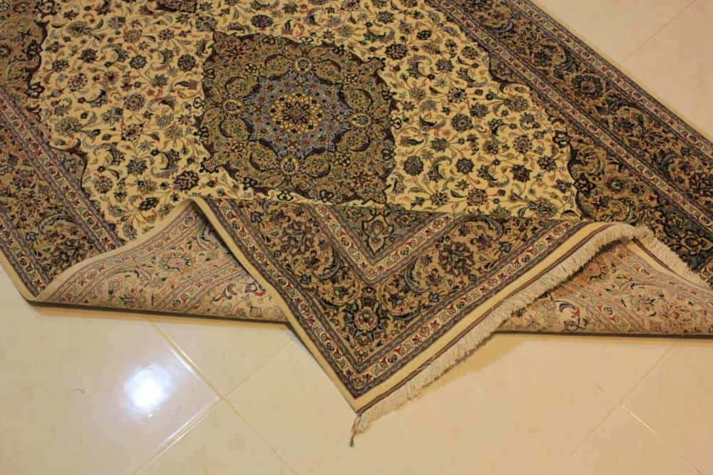 Carpet Genuine 100% Silk Handmade Kashaan, Iran (size 135cmx220cm) - CPT28 - Image 4