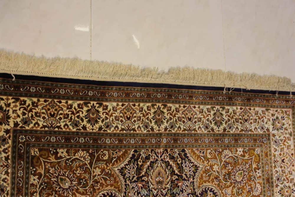 Carpet Genuine 100% Silk Handmade,  Kashmir (size 120cmx180cm) - CPT39 - Image 3