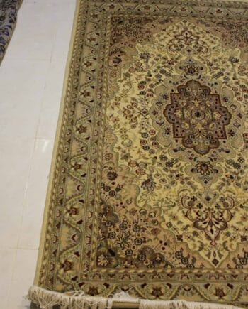 Carpet Genuine 20% Silk, 80% wool, Handmade,  Iran (size 130cmx200cm) - CPT49