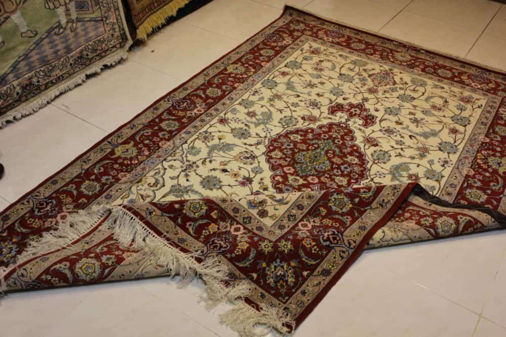 Carpet Genuine 50% Silk, 50% Wool, Handmade,  Asfahan, Iran (size 110cmx150cm) - CPT51 - Image 4