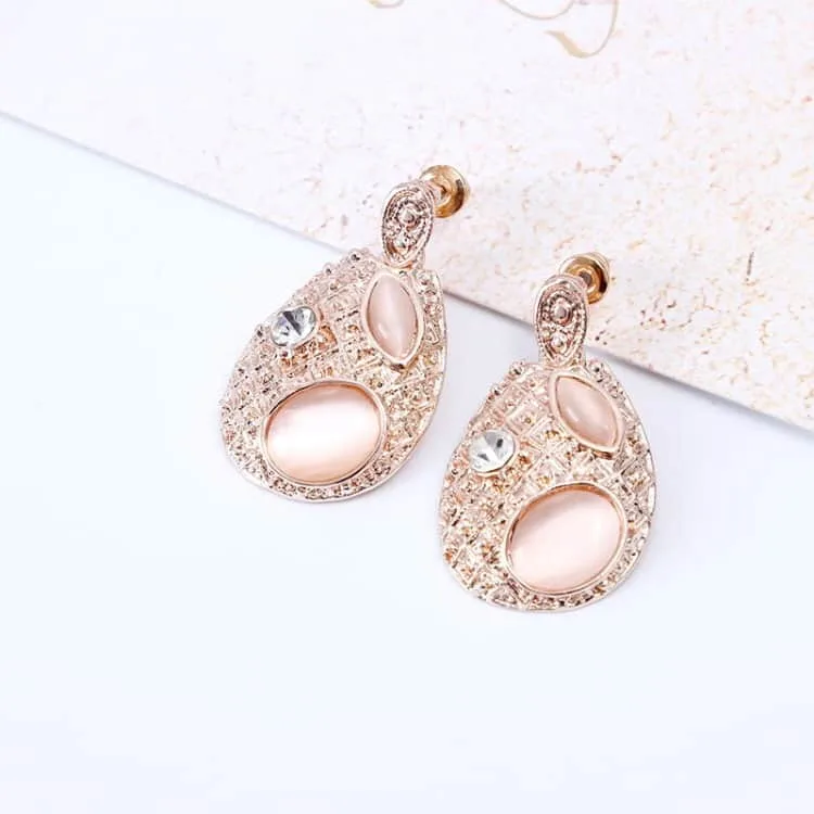 Fashion Beautiful Diamond-shape Droplet Type Necklace Earrings Jewelry Set 3 in 1 for Women - Image 4