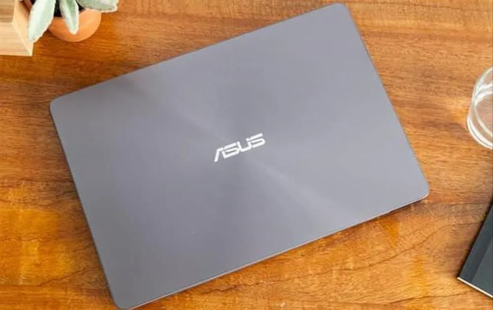 ASUS ZENBOOK UX410UF-GV076T GREY 2GB NVIDIA CORE i7 8GB 14.0 Inch - Image 3