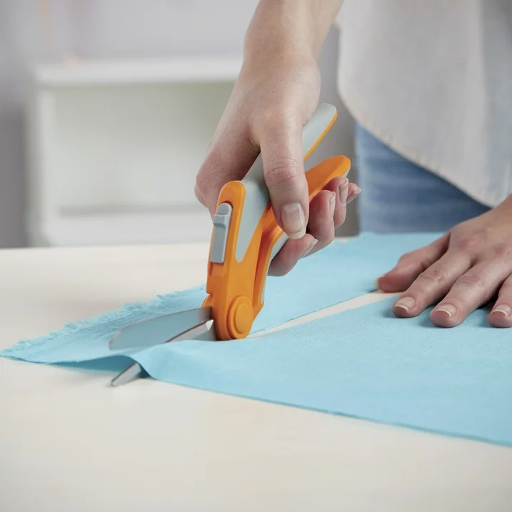 Fiskars RazorEdge Easy Action Fabric Shears for Tabletop Cutting, Orange and Gray, 8 inch, 190850 - Image 5