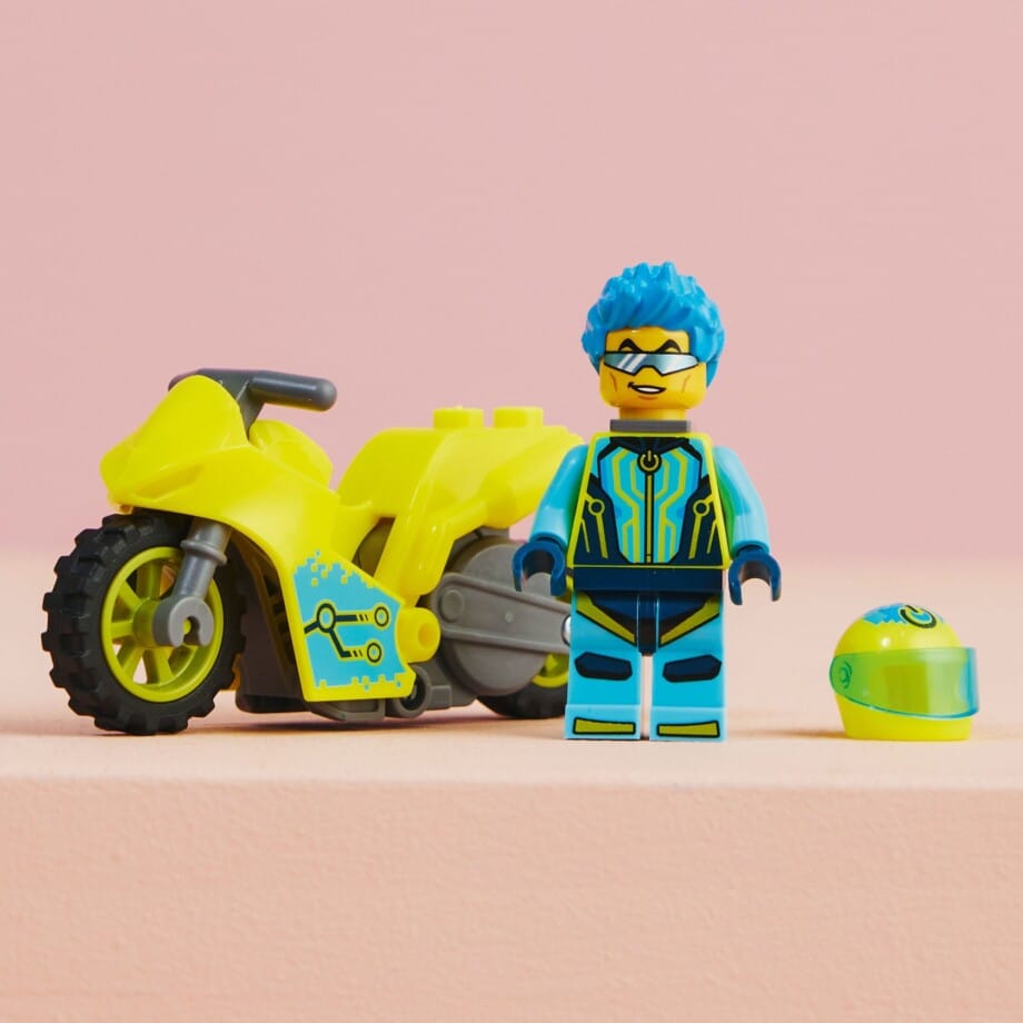 LEGO City Stuntz Cyber Stunt Bike Action Toy Motorbike 60358 - Image 7