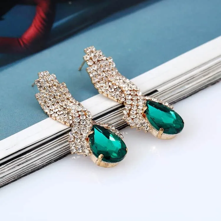 ladies vintage luxury diamond shape drop long earrings 1 pair (green) ladies vintage luxury diamond shape drop long earrings 1 pair (green)