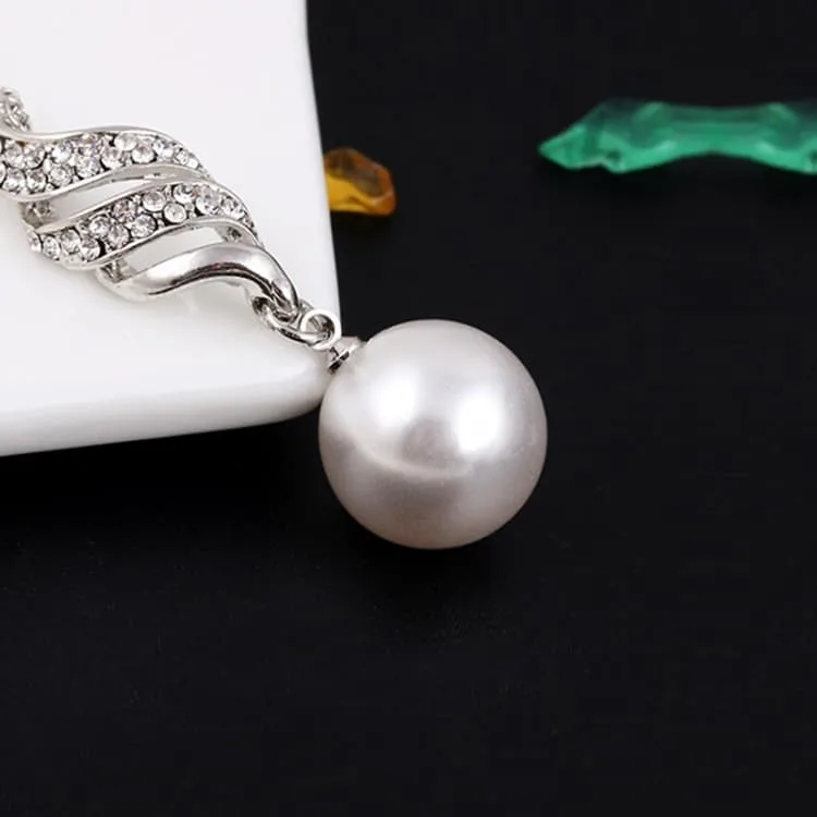 pearl and rhinestone pendant necklace and earrings (silver)