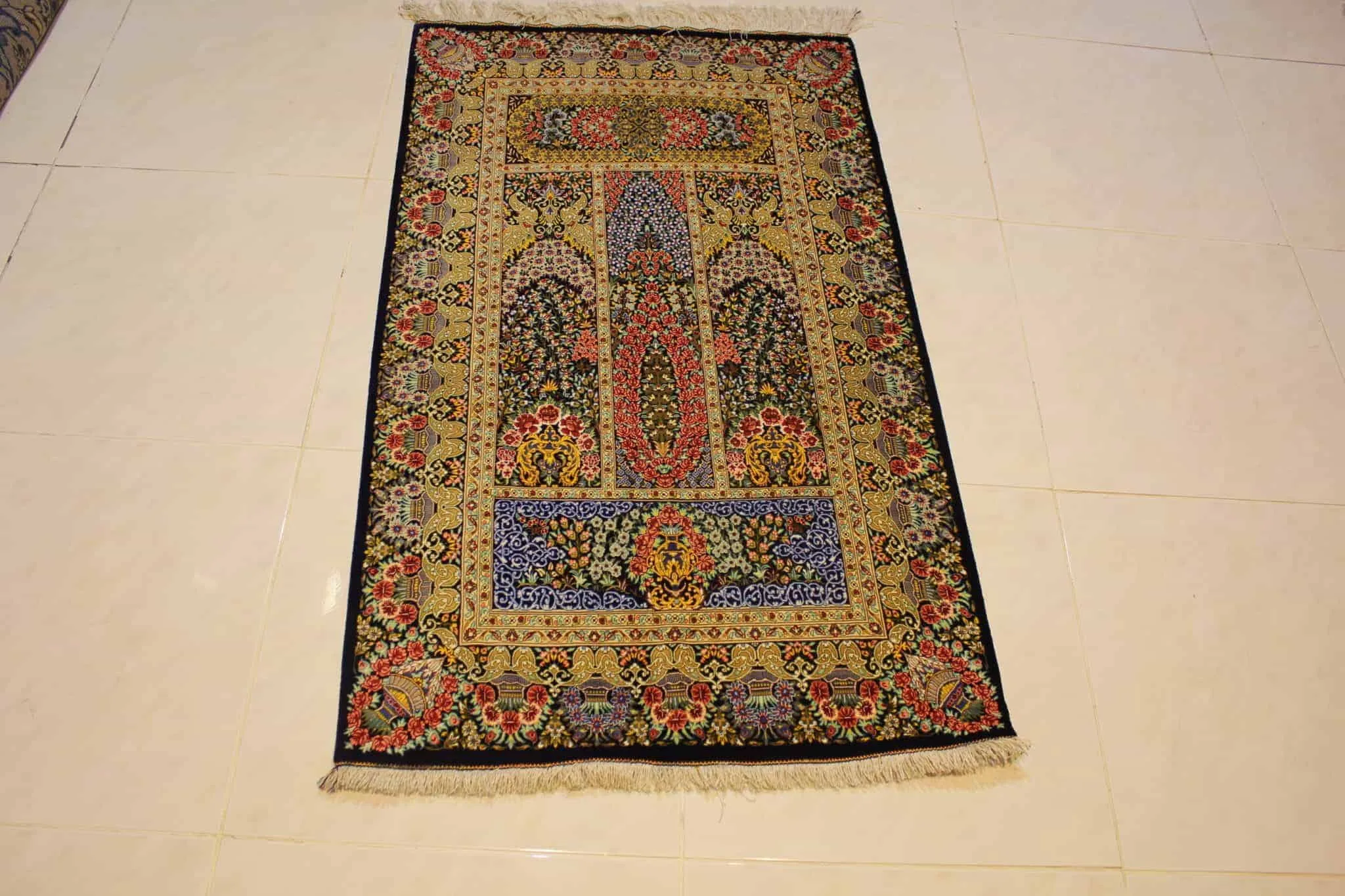 carpet genuine 100% silk handmade, iran (size 80cmx120cm) cpt33 carpet genuine 100% silk handmade, iran (size 80cmx120cm) cpt33