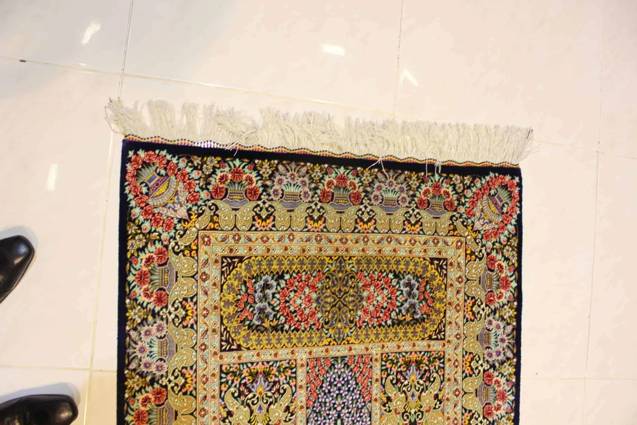 carpet genuine 100% silk handmade, iran (size 80cmx120cm) cpt33 carpet genuine 100% silk handmade, iran (size 80cmx120cm) cpt33