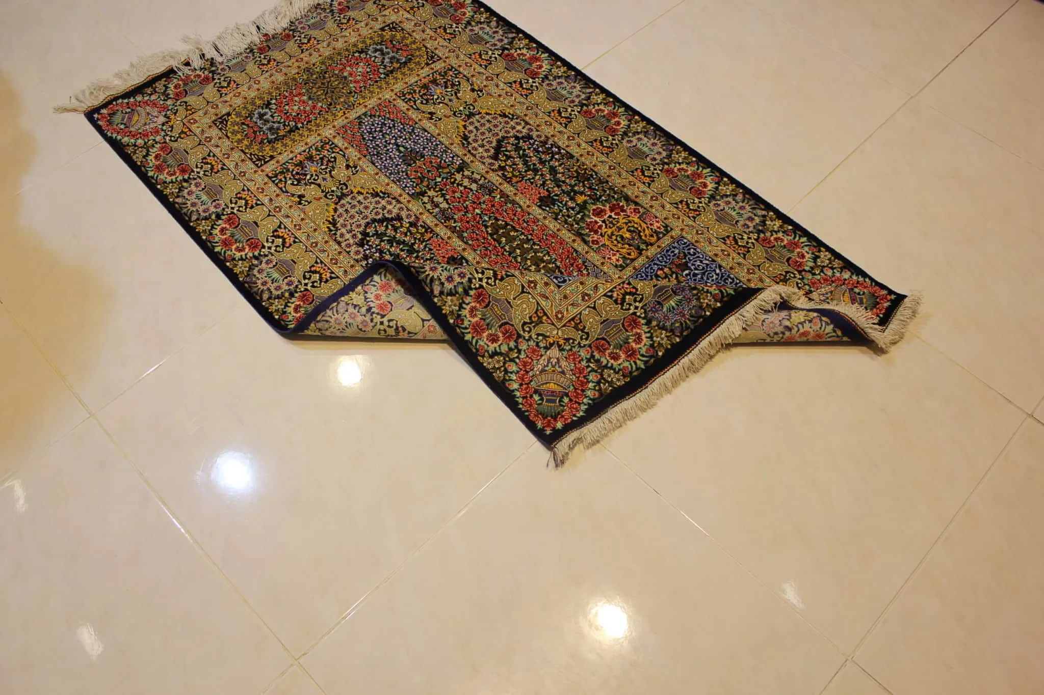 carpet genuine 100% silk handmade, iran (size 80cmx120cm) cpt33 carpet genuine 100% silk handmade, iran (size 80cmx120cm) cpt33